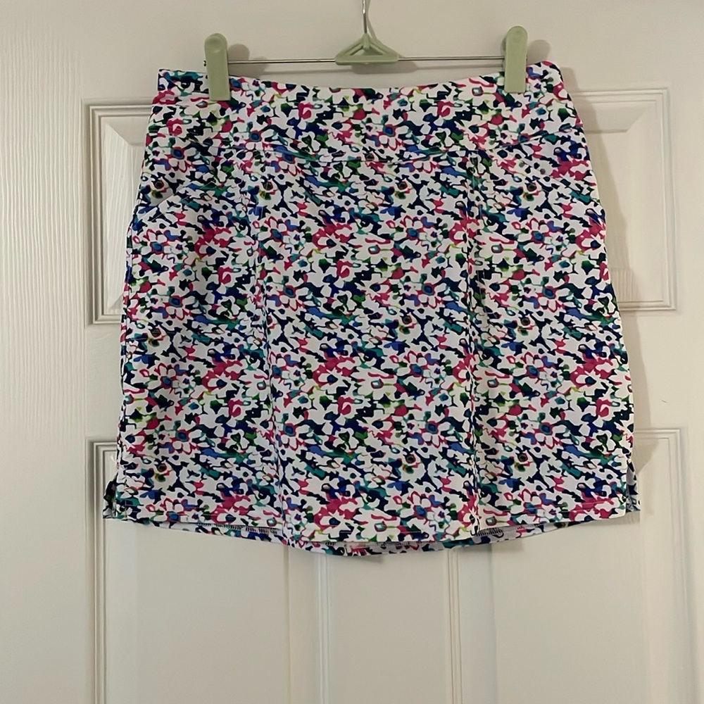 Golf/tennis floral skirt with adjustable waist string NEVER WORN